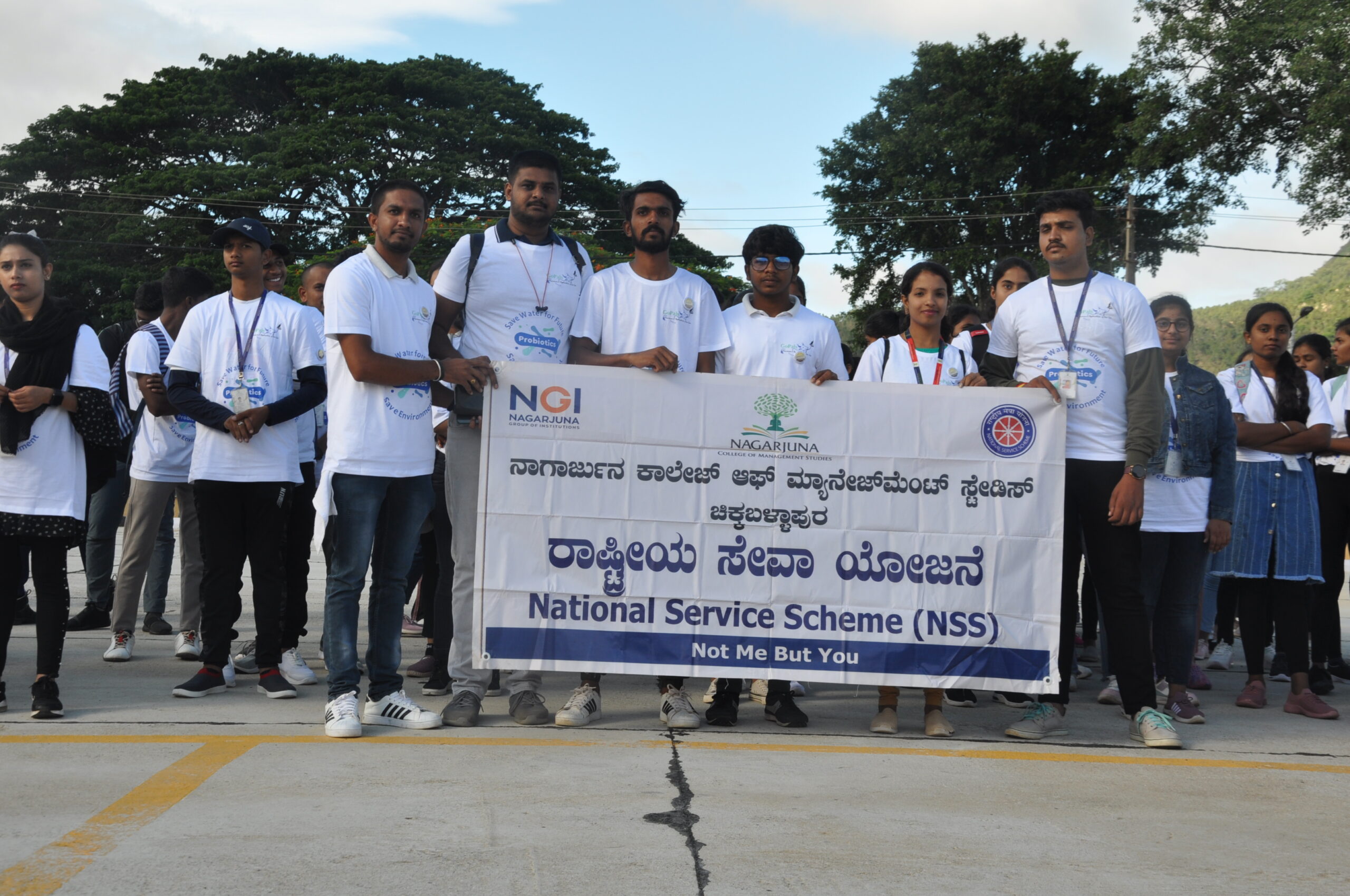 Volunteers of GoPals in Hyderabad.
